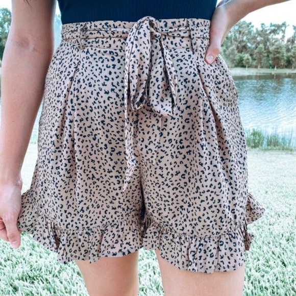 Leopard Ruffle Shorts - Picture 1 of 2